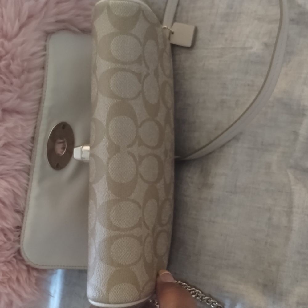 Purse - Picture 4 of 4